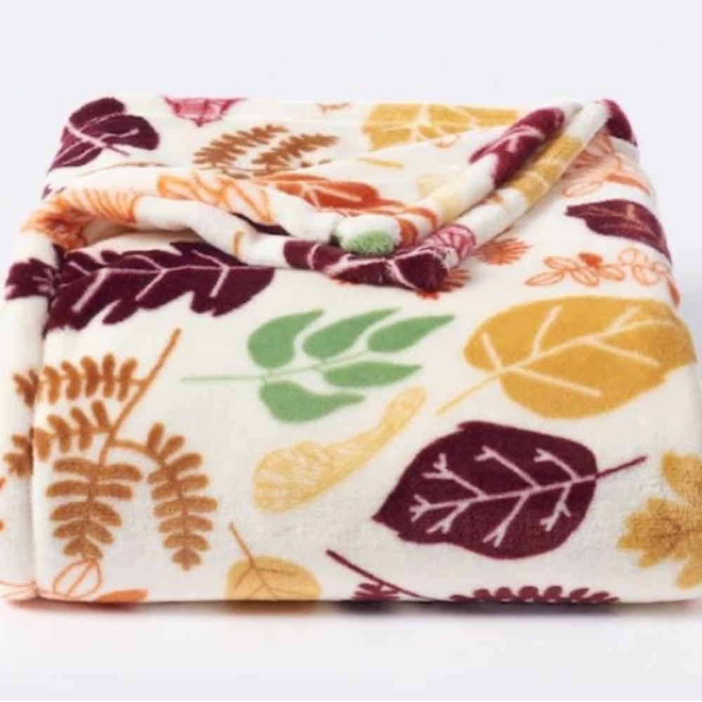 NEW Kohls The Big One® Oversized Supersoft Plush Throw, Fall Leaves 5’ x 6’